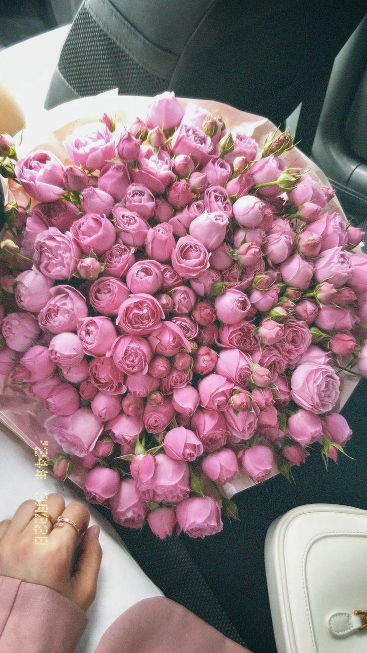 Corporate meeting room with carefully timed floral arrangements that maintain elegance throughout business hours